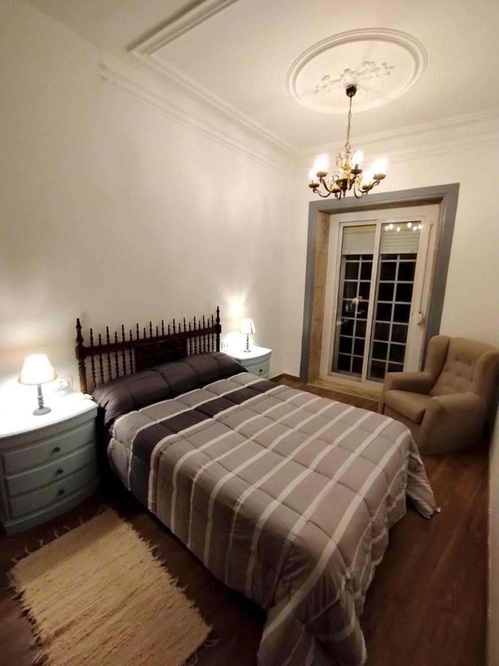 Piso Centrico De Tres Dormitorios Reformado Del S XIX Vigo Exterior foto